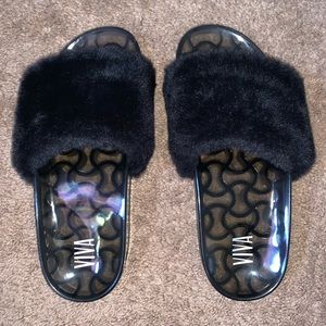 black furry slides 🧸